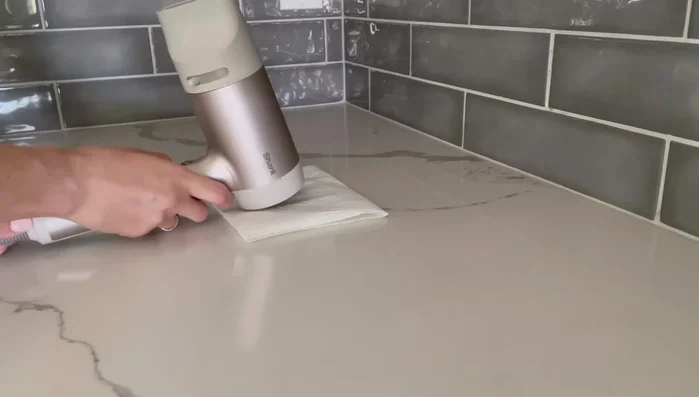 Air dry: Place the unit face up on a dry cloth and allow it to air dry for at least 24 hours.