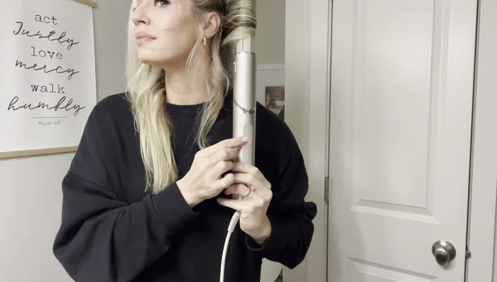 After about 10 seconds of curling, hit the cool shot button to set the curl.