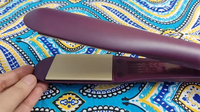 Wipe the plates with a wet wipe or a slightly damp soft cloth.