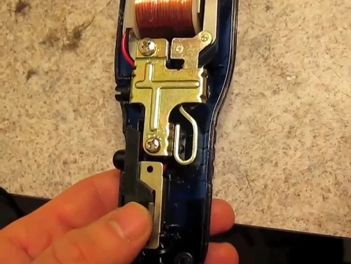 Test the motor by briefly activating the power switch (while ensuring you're only touching the switch).