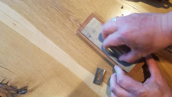 Clean the plates of any grease or oil.