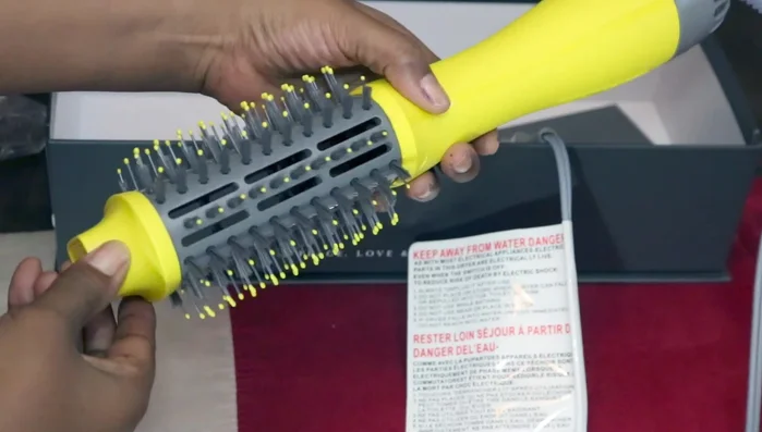 Double Shot hot air styling brush