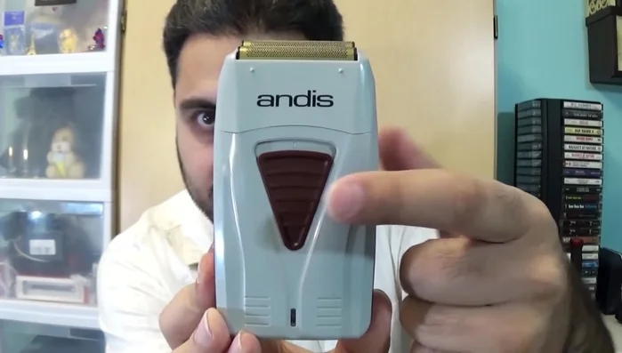 Cordless Andis foil shaver, 80 min runtime