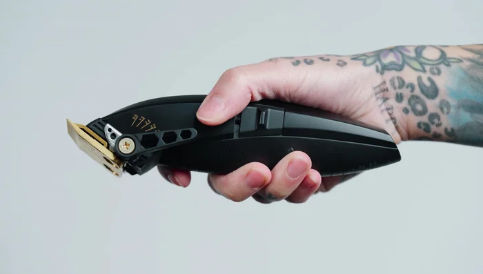 Lithium FX+ hair clipper ergonomic design