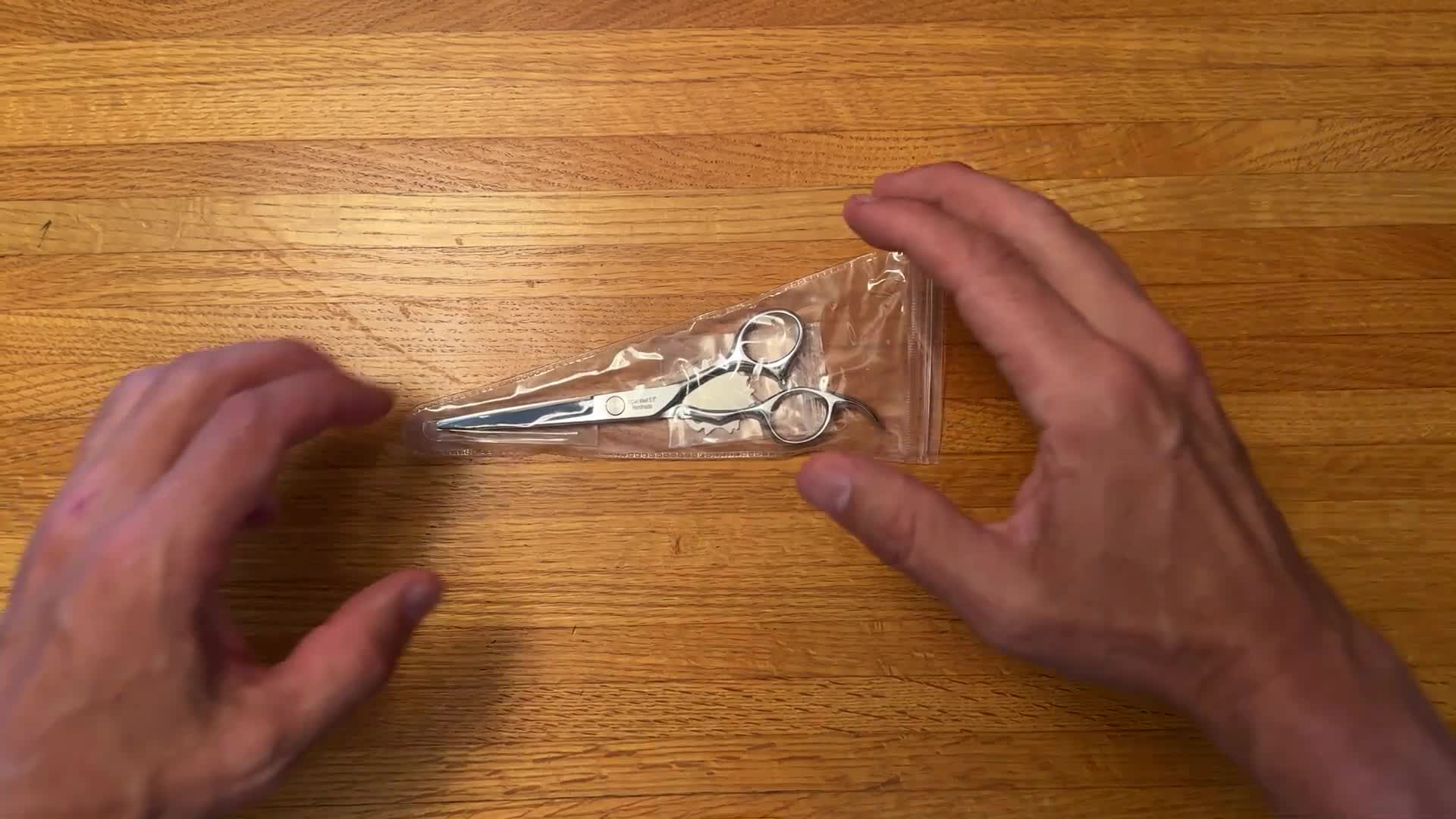 KINSARO barber scissors in packaging