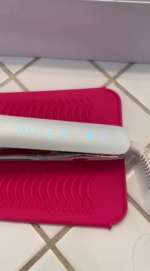 T3 Smooth ID flat iron displaying the blue reheat mode indicator lights