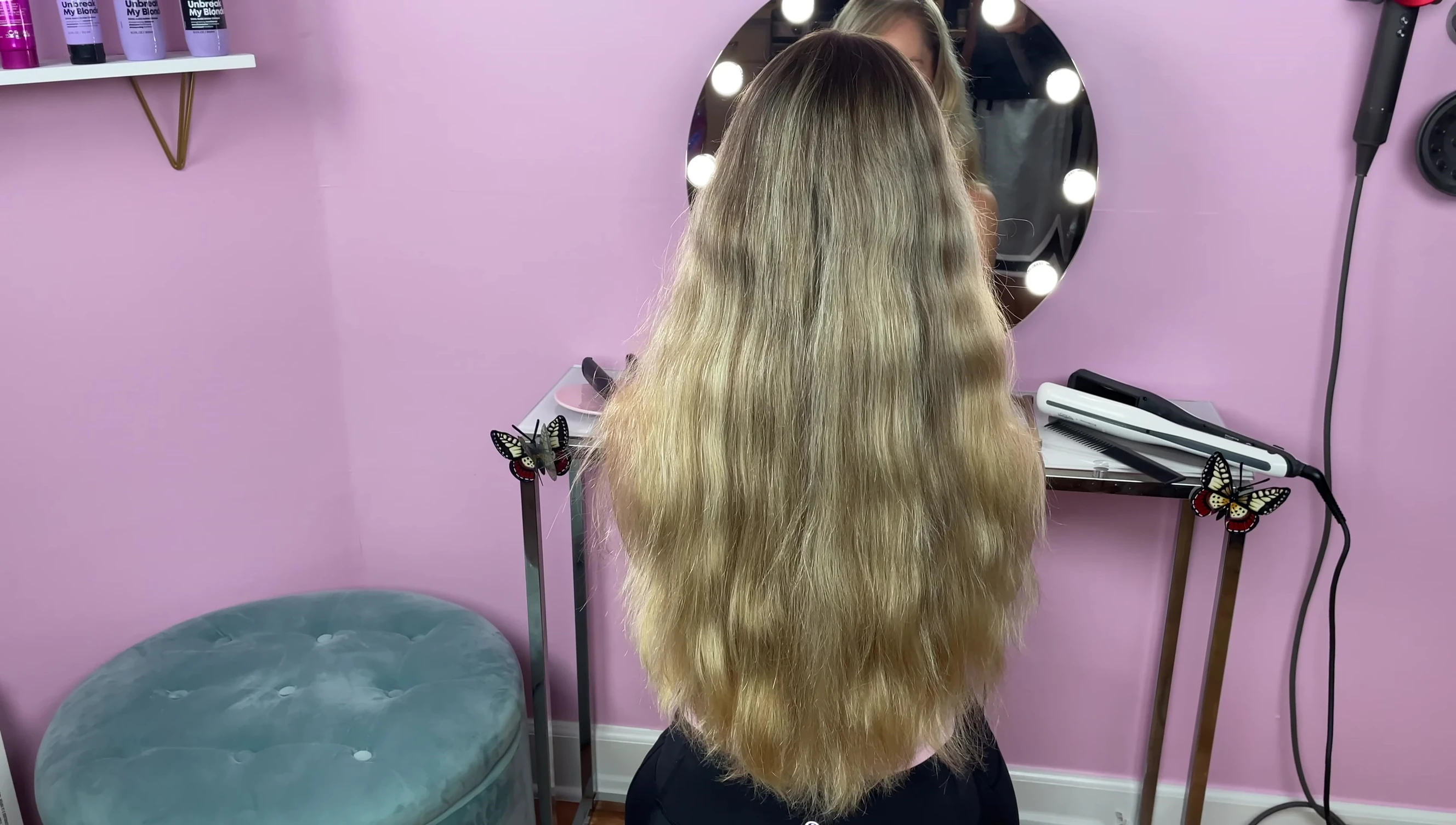 Before and After shot of the model's hair.