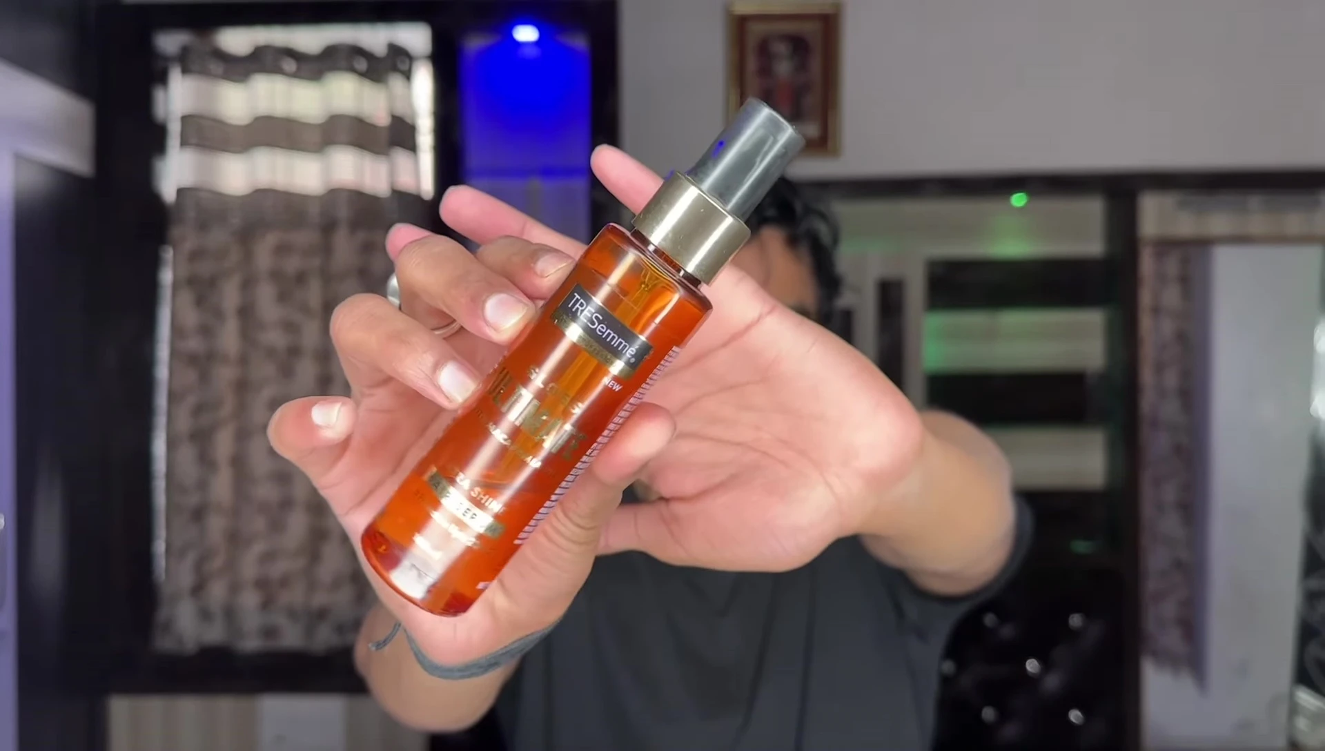 Visual comparison of the serum's consistency with other serums