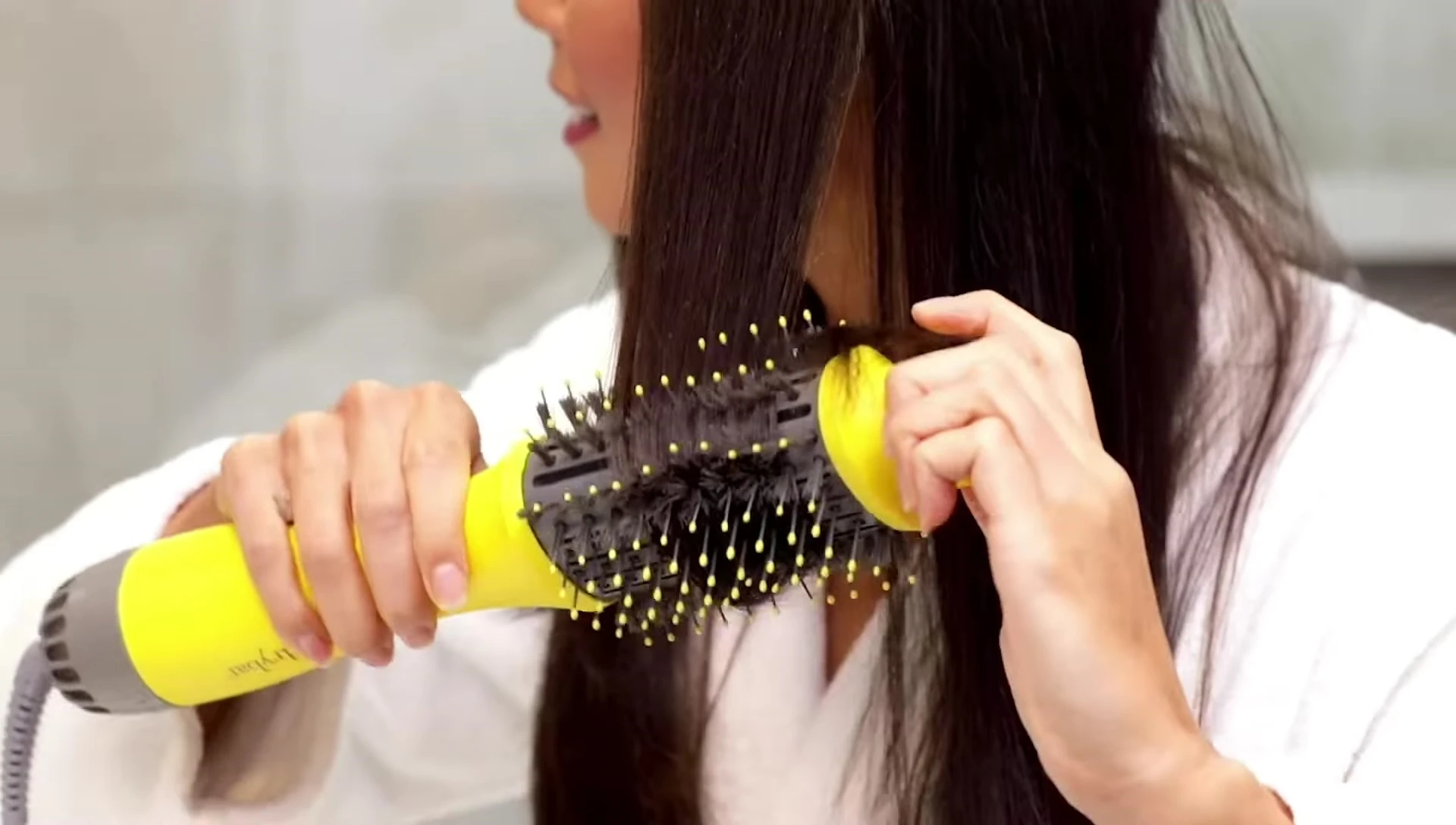 Drybar Double Shot in action