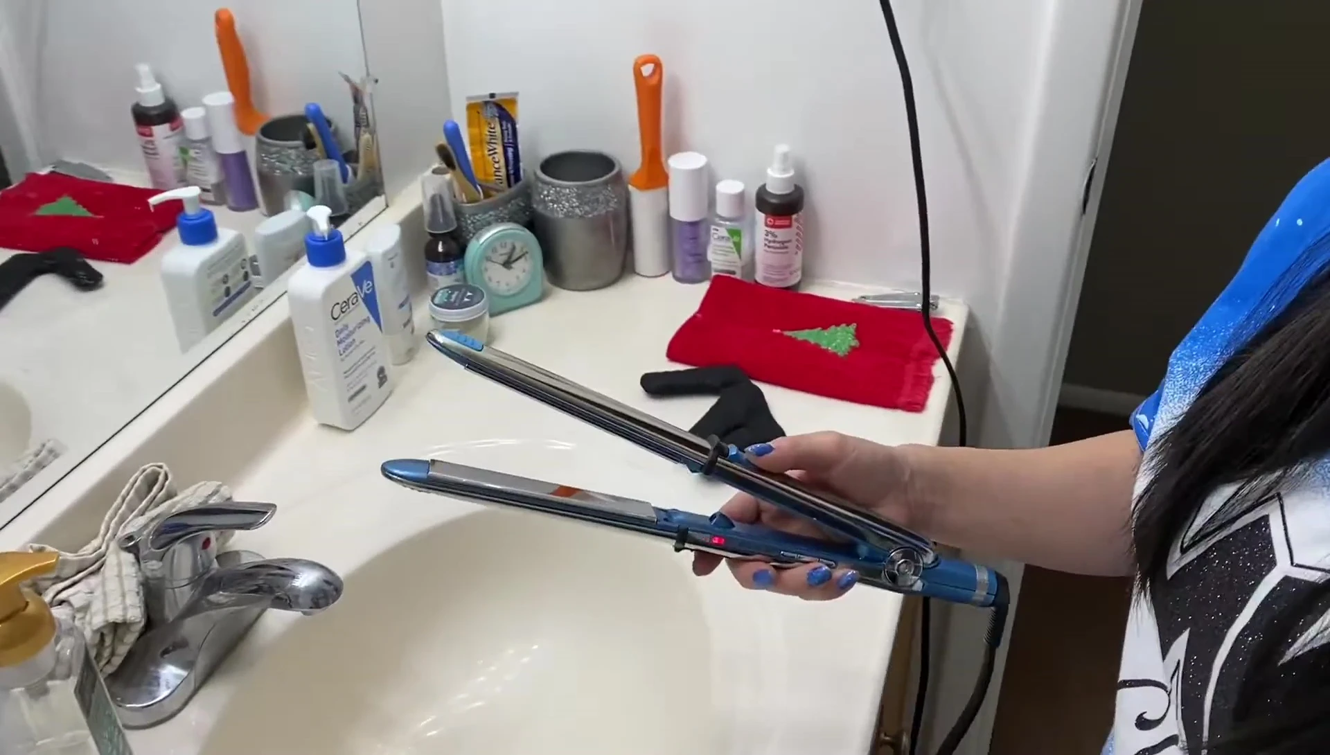 Babyliss Pro Nano Titanium flat iron displaying its rapid heat-up time.