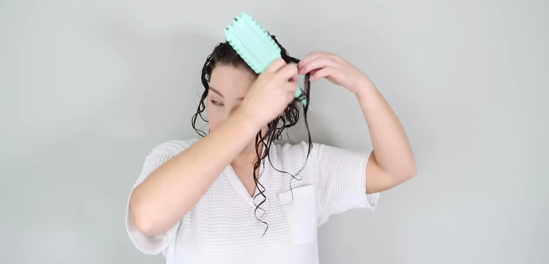 Using the Bounce Curl brush for brush coiling