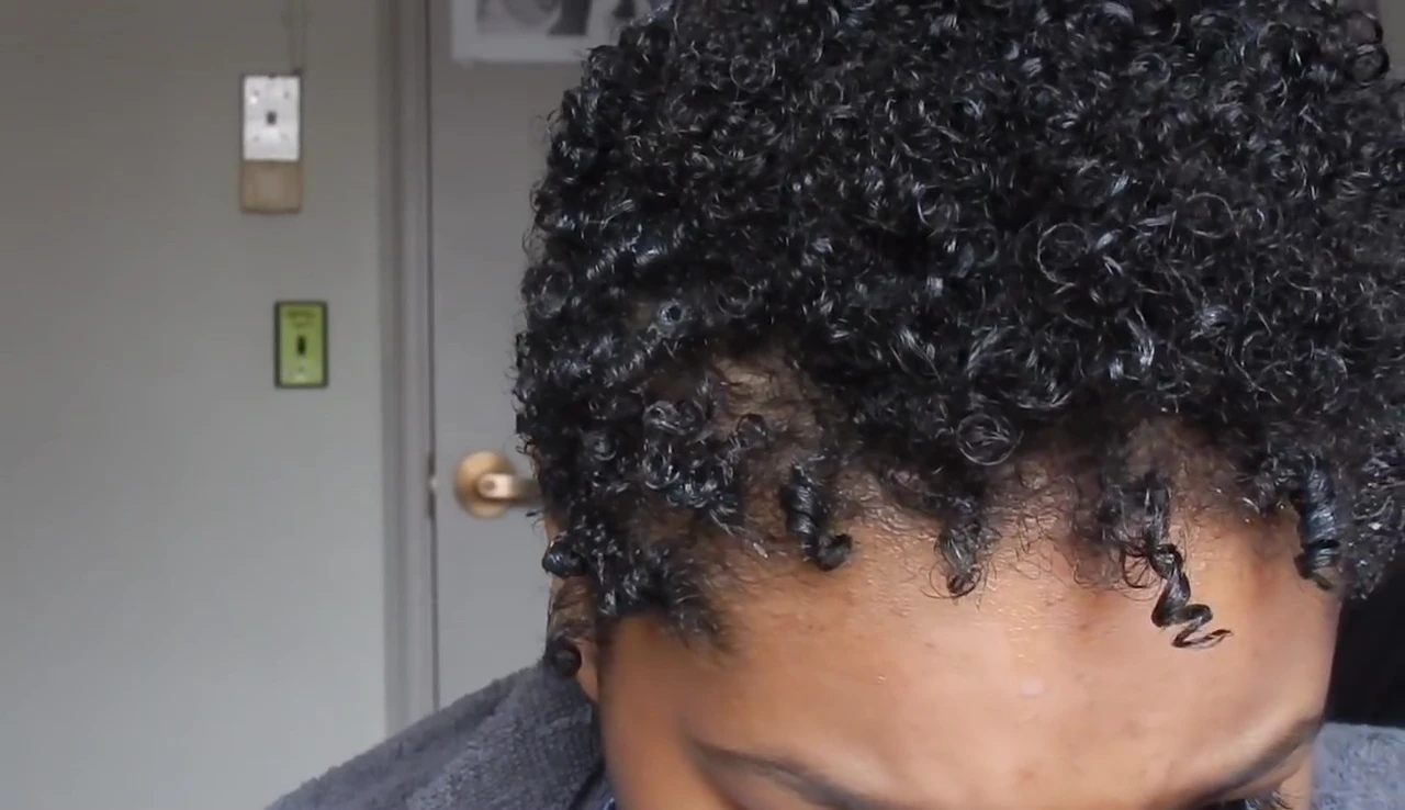 Demonstration of finger coiling