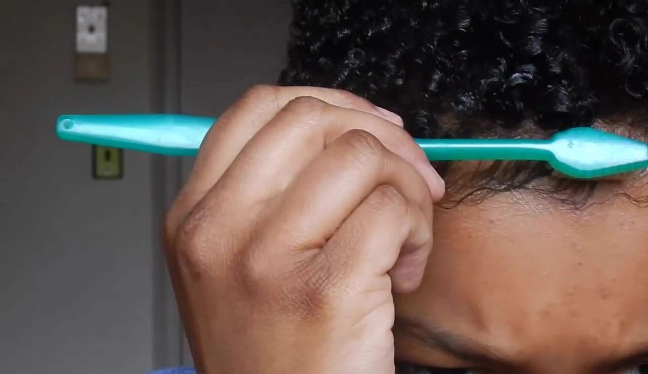 Applying Gorilla Snot for edge control